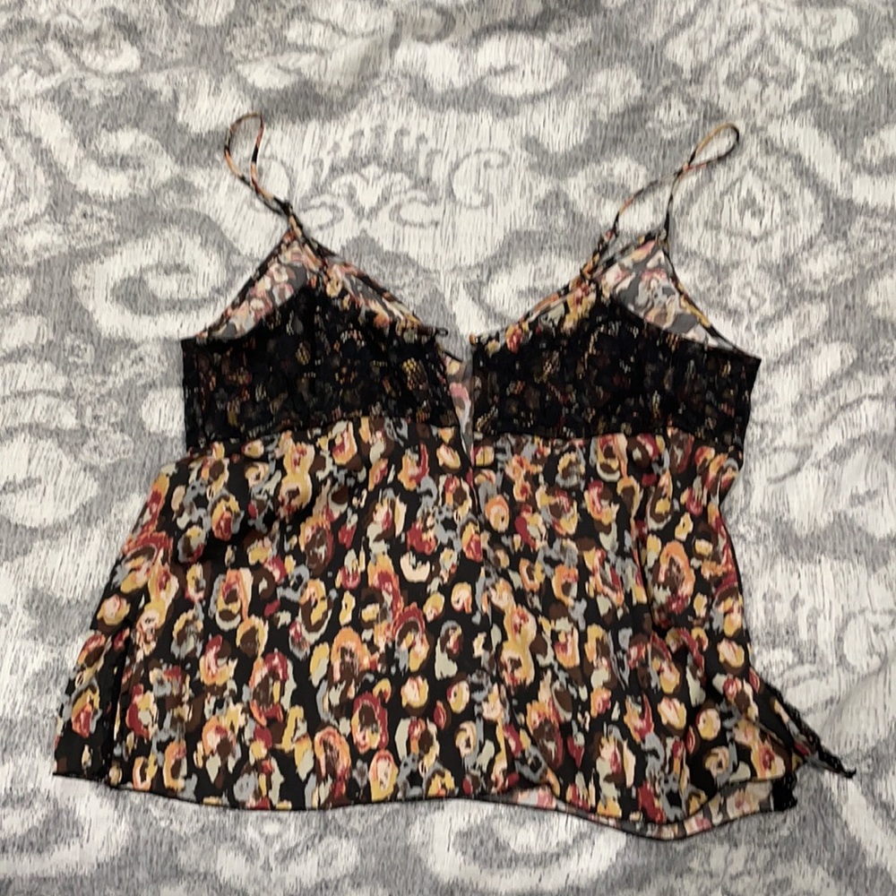 Lightly worn - Picture 2 of 3